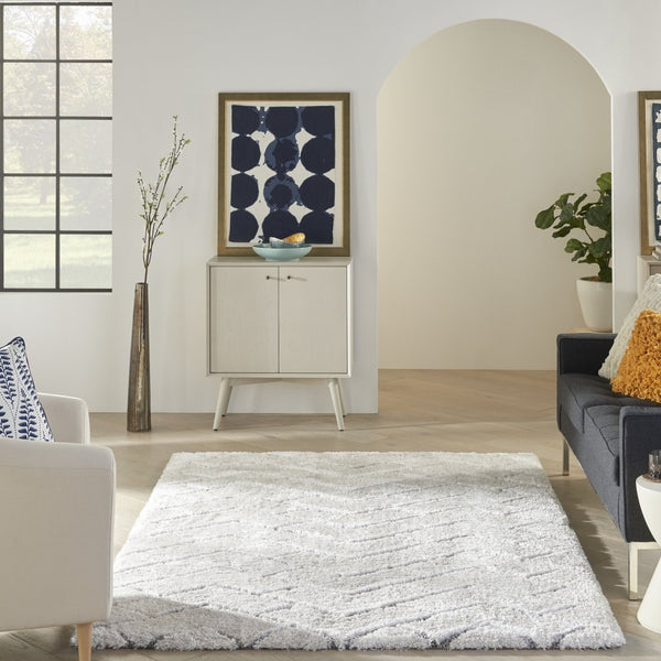 HomeRoots 5' Modern Ivory and Gray Chevron Shag Area Rug for Cozy Homes | Plush, Stylish, Stain-Resistant Design 4' X 6' 553111