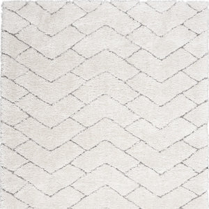 Homeroots 4' X 6' Ivory And Gray Chevron Shag Area Rug  Polyester 553111