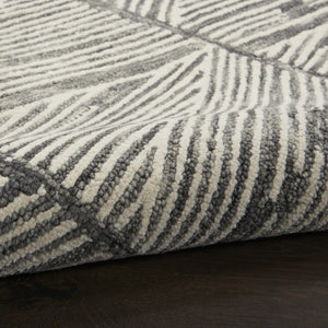 HomeRoots 8' Gray and White Wool Abstract Area Rug - Modern Design for Cozy Comfort in Living Spaces 8' X 12' 553377