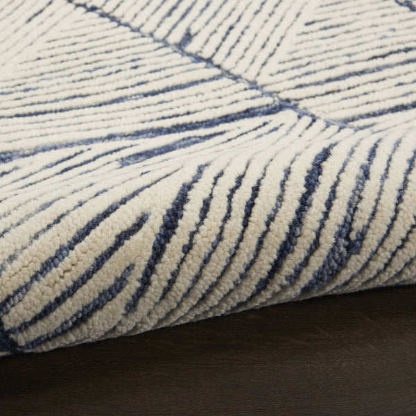 HomeRoots 8' Blue and White Abstract Wool Runner Rug - Modern Design for Hallways, Kitchens, and Entryways 553380