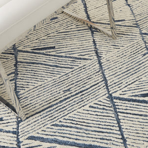 HomeRoots 8' Blue and White Wool Geometric Area Rug - Modern Style, Stain-Resistant, Plush Comfort for Homes 5' X 7' 553381