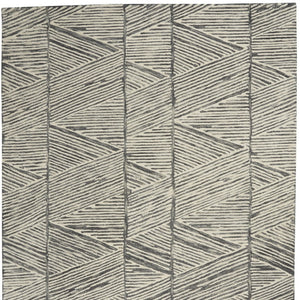 Homeroots 8' Gray And White Wool Abstract Area Rug - Modern Design For Cozy Elegance And Style In Any Room 5' X 7' Wool 553382