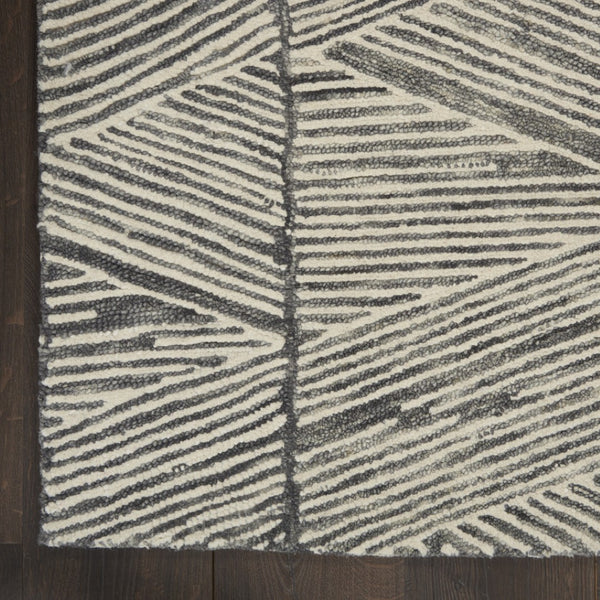 HomeRoots 8' Gray and White Wool Abstract Area Rug - Modern Design for Cozy Comfort in Living Spaces 5' X 7' 553382
