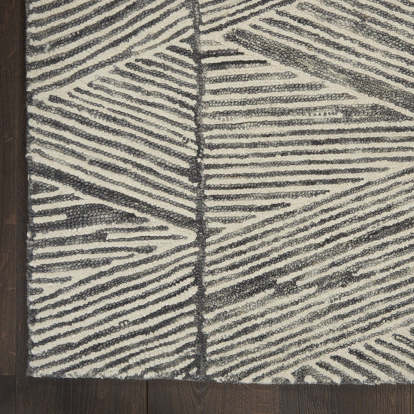 Homeroots 8' Gray And White Wool Abstract Area Rug - Modern Design For Cozy Elegance And Style In Any Room 5' X 7' Wool 553382