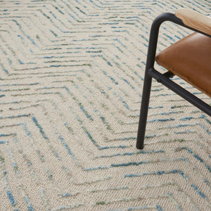 HomeRoots 8' Luxurious Wool Chevron Area Rug in Ivory, Blue & Green – Perfect for Modern Living Spaces! 8' X 12' 553385