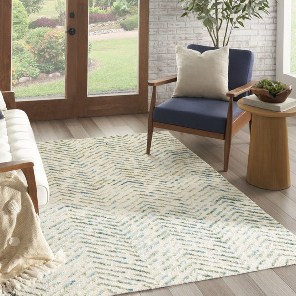 HomeRoots 8' Luxurious Wool Chevron Area Rug in Ivory, Blue & Green – Perfect for Modern Living Spaces! 5' X 7' 553390