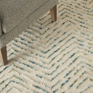 HomeRoots 8' Luxurious Wool Chevron Area Rug in Ivory, Blue & Green – Perfect for Modern Living Spaces! 5' X 7' 553390