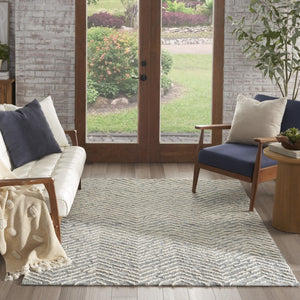 HomeRoots 8' Chevron Area Rug in Indigo and Ivory - Luxurious Wool Design for Modern Living Spaces and Comfort 4' X 6' 553391