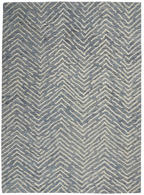HomeRoots 8' Chevron Area Rug in Indigo and Ivory - Luxurious Wool Design for Modern Living Spaces and Comfort 4' X 6' 553391