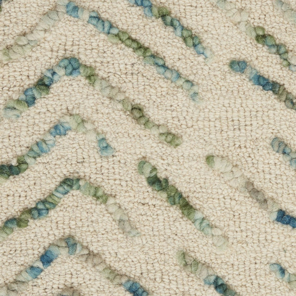 HomeRoots 8' Luxurious Wool Chevron Area Rug in Ivory, Blue & Green – Perfect for Modern Living Spaces! 4' X 6' 553392