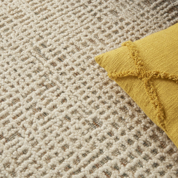 HomeRoots 8' Beige and Tan Wool Abstract Area Rug - Cozy, Soft, and Stylish for Modern and Rustic Spaces 4' X 6' 553401