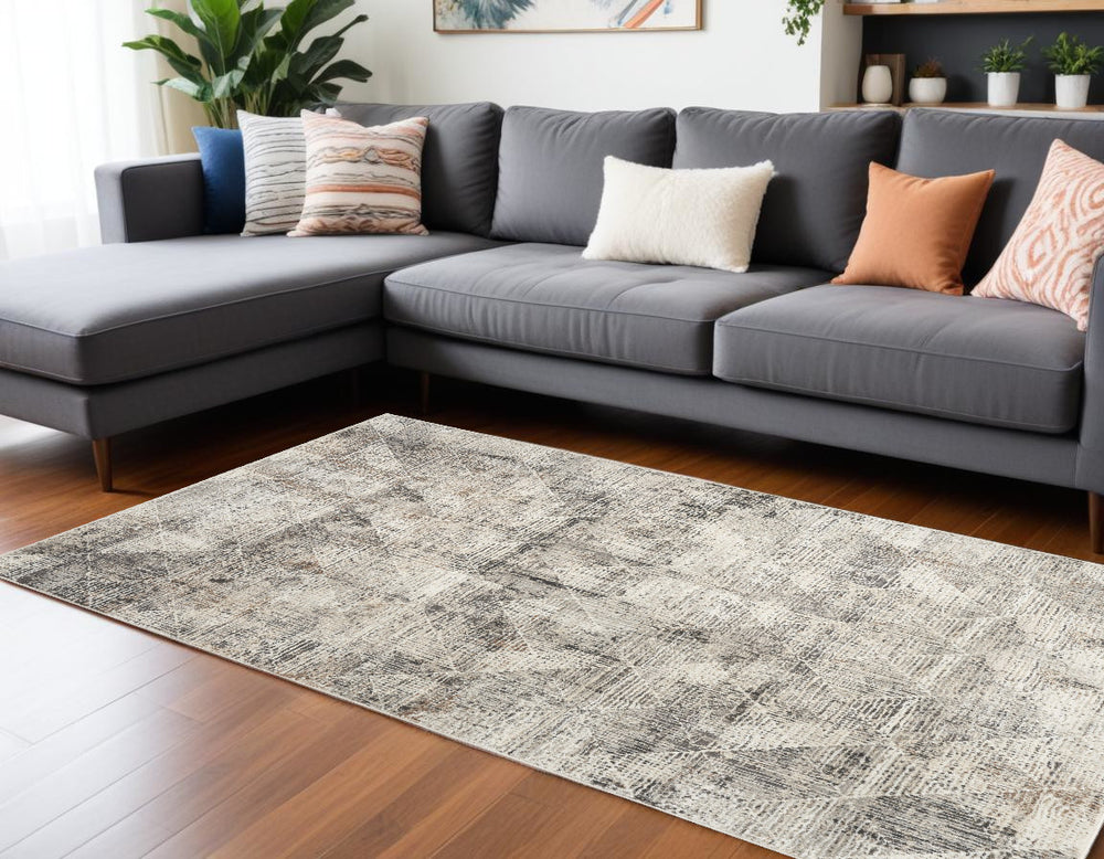 Homeroots 8' X 10' Ivory And Black Geometric Non Skid Area Rug  Polyester 553415