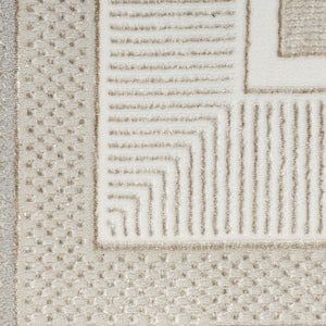 Homeroots 4' X 6' Gray And Ivory Geometric Non Skid Area Rug  Polyester 553429