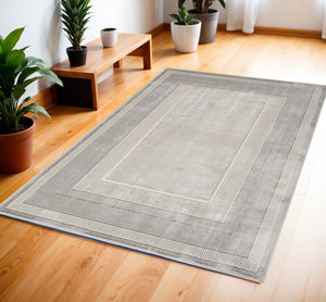 Homeroots 4' X 6' Silver And Ivory Geometric Non Skid Area Rug  Polyester 553430