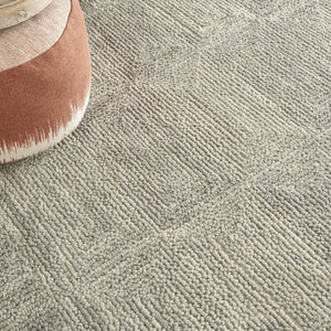 HomeRoots 8' Gray Wool Geometric Area Rug - Elegant, Durable Design for Contemporary Living Spaces and Comfort 8' X 12' 553500