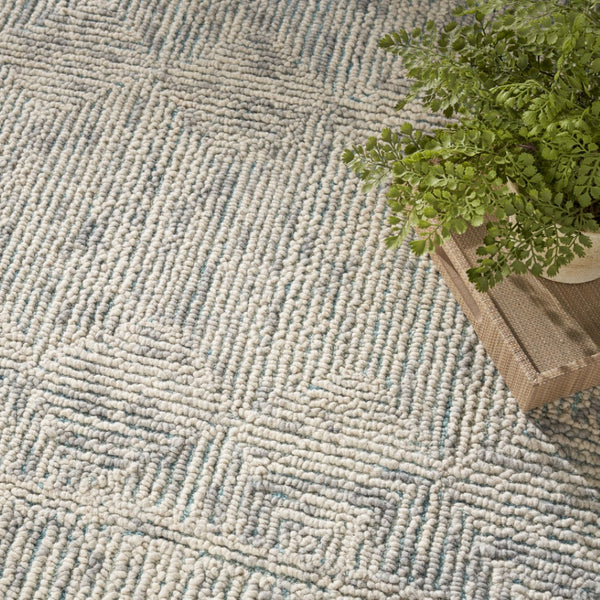 HomeRoots 8' Wool Area Rug in Ivory and Gray - Modern Geometric Design for Stylish Living Spaces & Comfort 8' X 10' 553501
