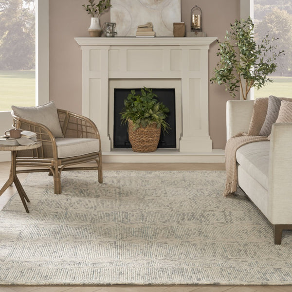 HomeRoots 8' Wool Area Rug in Ivory and Gray - Modern Geometric Design for Stylish Living Spaces & Comfort 8' X 10' 553501