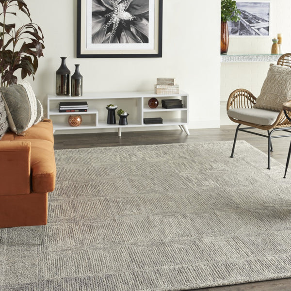 Homeroots 8' Gray Wool Geometric Area Rug – Stylish, Warm, Modern Design For Cozy Living Spaces And Elegance 8' X 10' Wool 553502