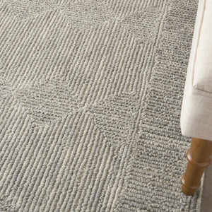 HomeRoots 8' Gray Wool Geometric Area Rug - Elegant, Durable Design for Contemporary Living Spaces and Comfort 5' X 7' 553506