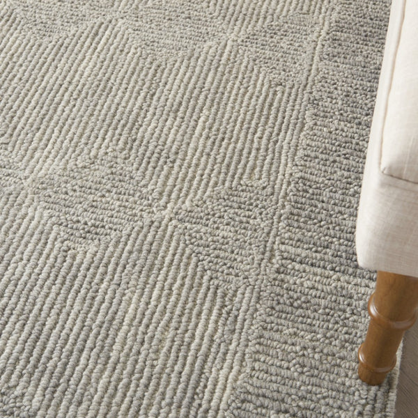 HomeRoots 8' Gray Wool Geometric Area Rug - Elegant, Durable Design for Contemporary Living Spaces and Comfort 5' X 7' 553506