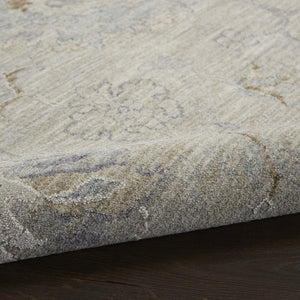 HomeRoots 5' Beige and Gray Floral Medallion Area Rug - Timeless Style for Living Rooms and Dining Spaces 4' X 6' 553509