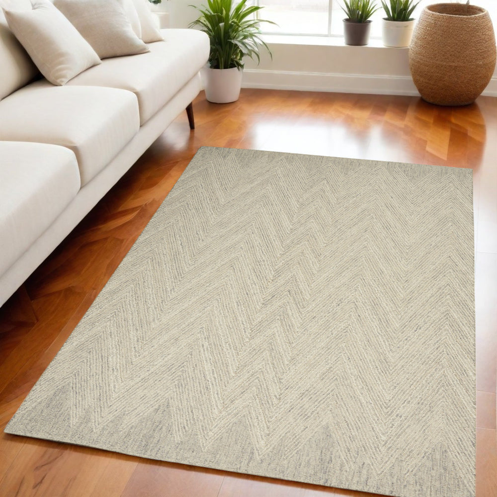 Homeroots 5' X 8' Ivory And Gray Wool Chevron Area Rug  Wool 553519