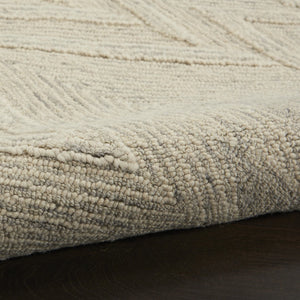 HomeRoots 5' Modern Ivory and Gray Wool Chevron Area Rug – Soft, Stylish Accent for Living Rooms & Bedrooms 5' X 8' 553519