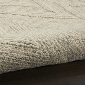 HomeRoots 5' Modern Ivory and Gray Wool Chevron Area Rug – Soft, Stylish Accent for Living Rooms & Bedrooms 4' X 6' 553521