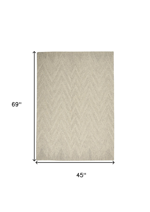 Homeroots 4' X 6' Ivory And Gray Wool Chevron Area Rug  Wool 553521