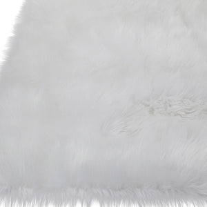 Homeroots 4' X 6' White Faux Sheepskin Shag Washable Area Rug  Faux Sheepskin 553639