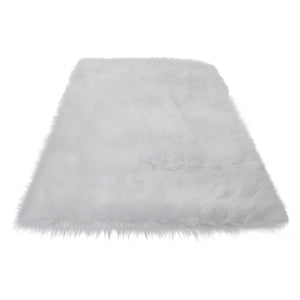 Homeroots 5' X 7' White Faux Sheepskin Shag Washable Area Rug  Faux Sheepskin 553640