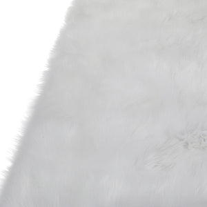 Homeroots 5' X 7' White Faux Sheepskin Shag Washable Area Rug  Faux Sheepskin 553640