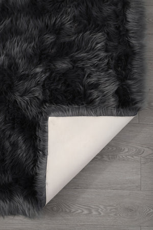Homeroots 5' X 7' Charcoal Faux Fur Shag Washable Area Rug  Faux Fur 553645