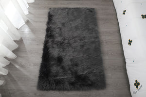 Homeroots 5' X 7' Charcoal Faux Fur Shag Washable Area Rug  Faux Fur 553645