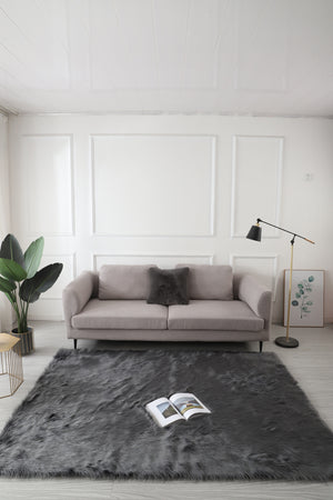 Homeroots 5' X 7' Charcoal Faux Fur Shag Washable Area Rug  Faux Fur 553645