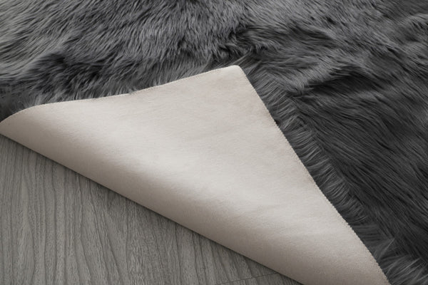 Homeroots 5' X 7' Charcoal Faux Fur Shag Washable Area Rug  Faux Fur 553645