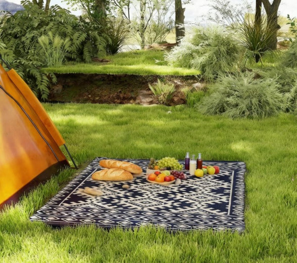 English Elm Patio Reversible Polypropylene Flatweave Rug Foldable Geometric Black White Outdoor Mat T3971P421532