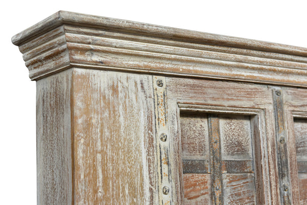 Homeroots Natural Carved Geometric Distressed Solid Wood King Bed Frame  Solid Wood 554348