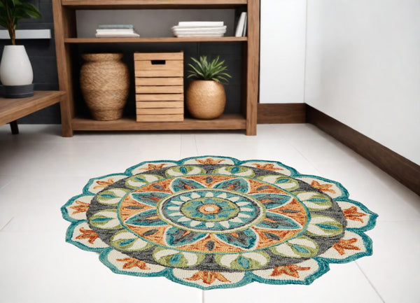 HomeRoots 5' Blue and Ivory Floral Hand-Tufted Wool Area Rug - Timeless Charm for Stylish Living Spaces 5' Round 554448