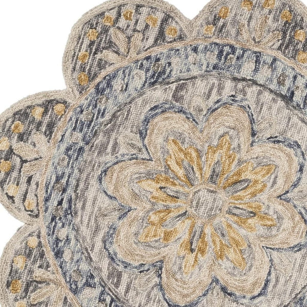 HomeRoots 4' Beige Round Wool Floral Area Rug - Hand-Tufted, Durable, Soft Texture for Timeless Elegance 4' Round 554449