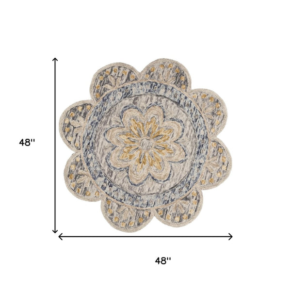 HomeRoots 4' Beige Round Wool Floral Area Rug - Hand-Tufted, Durable, Soft Texture for Timeless Elegance 4' Round 554449
