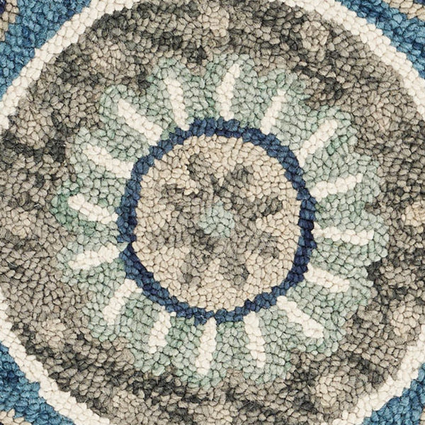 Homeroots 5' Blue And Ivory Round Wool Floral Hand Tufted Area Rug Ivory Wool 554451