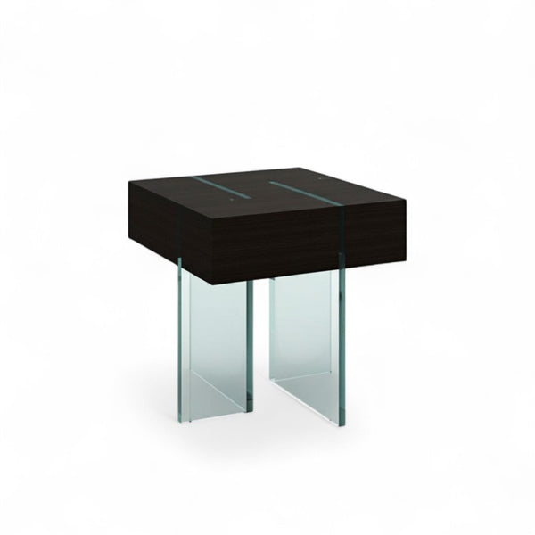 HomeRoots 22" Contemporary Black and Clear Glass Sled End Table - Stylish Accent for Modern Spaces 554656