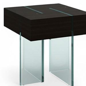 HomeRoots 22" Contemporary Black and Clear Glass Sled End Table - Stylish Accent for Modern Spaces 554656