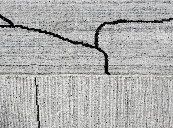 Homeroots 5' X 8' Gray And Black Abstract Hand Loomed Area Rug  Wool Blend 554691