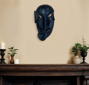 Homeroots 10" Black Solid Wood Decorative Mask Tabletop Sculpture  Solid Wood 554704