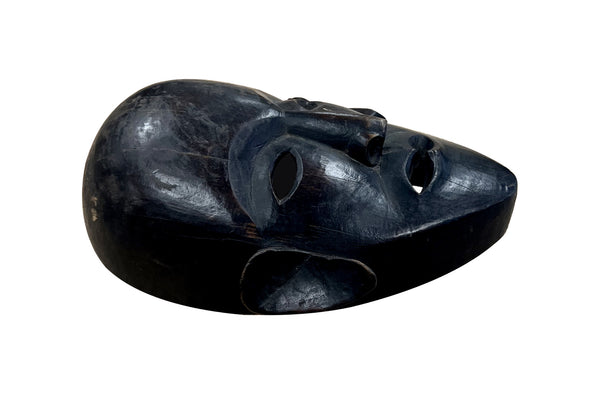 Homeroots 11" Black Solid Wood Decorative Mask Tabletop Sculpture  Solid Wood 554706