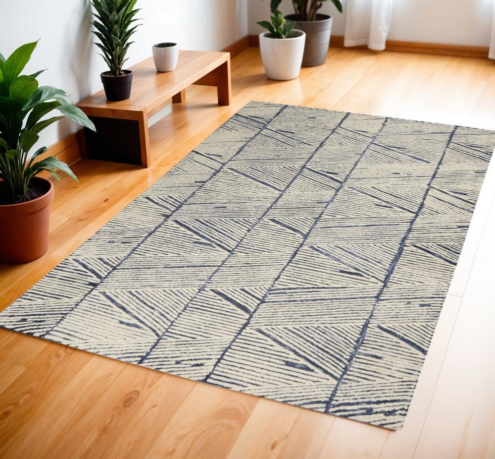 Homeroots 8' Modern Blue And White Wool Geometric Area Rug - Stain Resistant, Stylish, Perfect For Family Spaces 4' X 6' Wool 554795