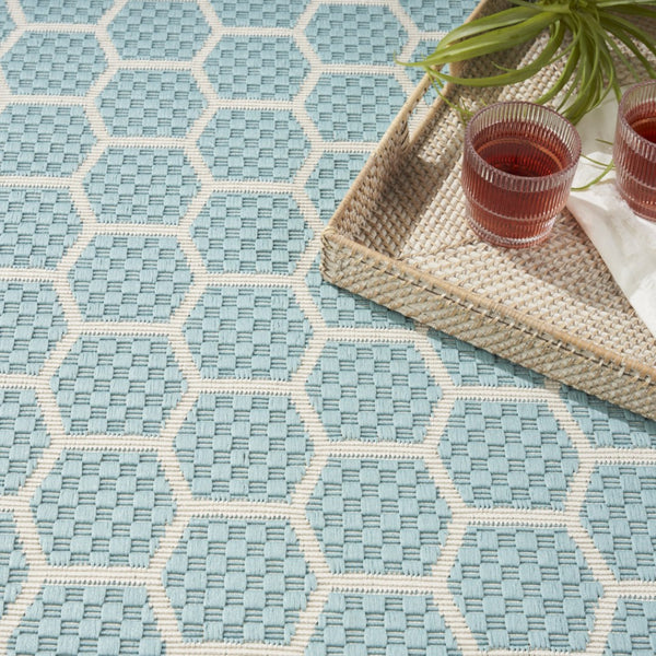 HomeRoots 6' X 9' Aqua & Ivory Geometric Area Rug - Stylish Indoor/Outdoor Flatwoven Design for Any Space 554831