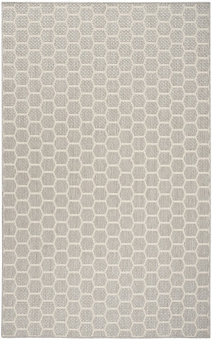 HomeRoots 6' X 9' Gray and Ivory Geometric Area Rug - Stylish Indoor/Outdoor Design, Reversible & Low Maintenance 554835